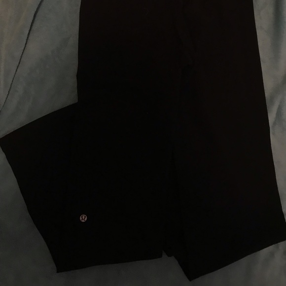 Lululemon yoga pants - Picture 4 of 4